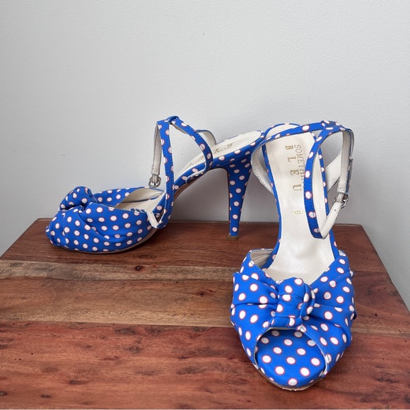 Something Bleu, polka dot sandals, blue/orange/white. Leather sole, size 9 - Picture 2 of 8
